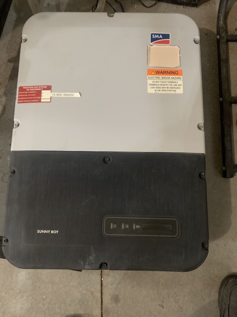 Sunnyboy sma 7.7 with emergency outlet