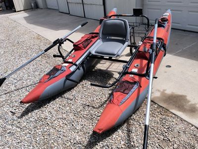 INFLATABLE FISHING PONTOON