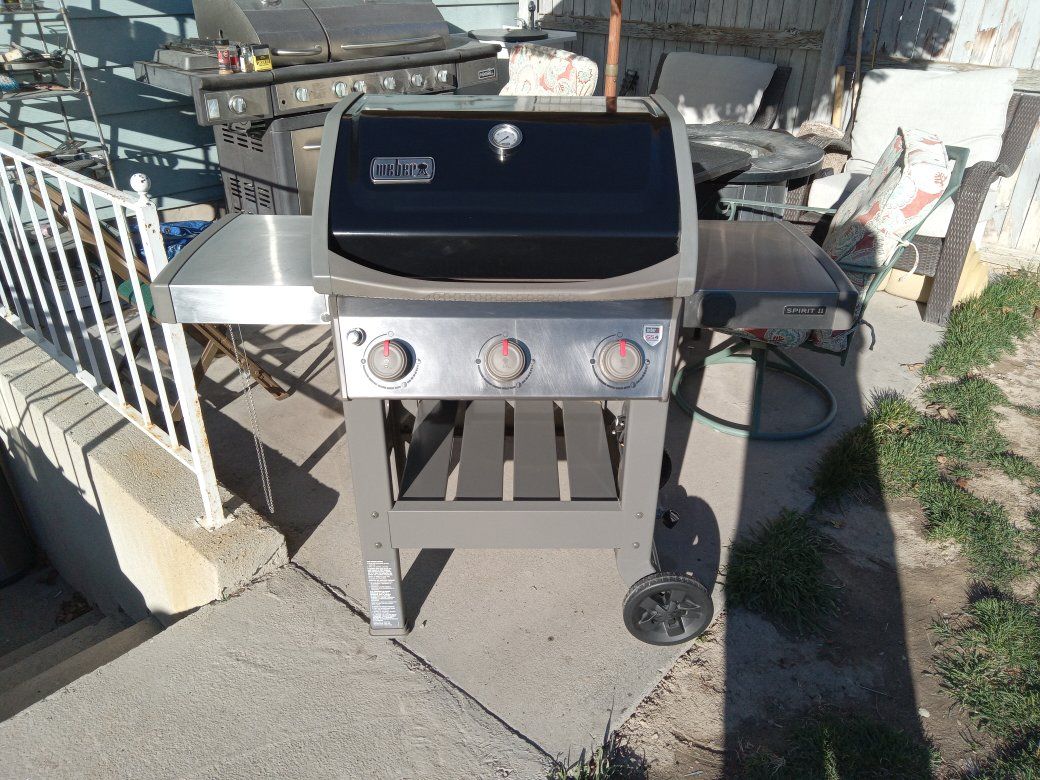 Weber Spirit II E-310 Propane Grill W/ Cover