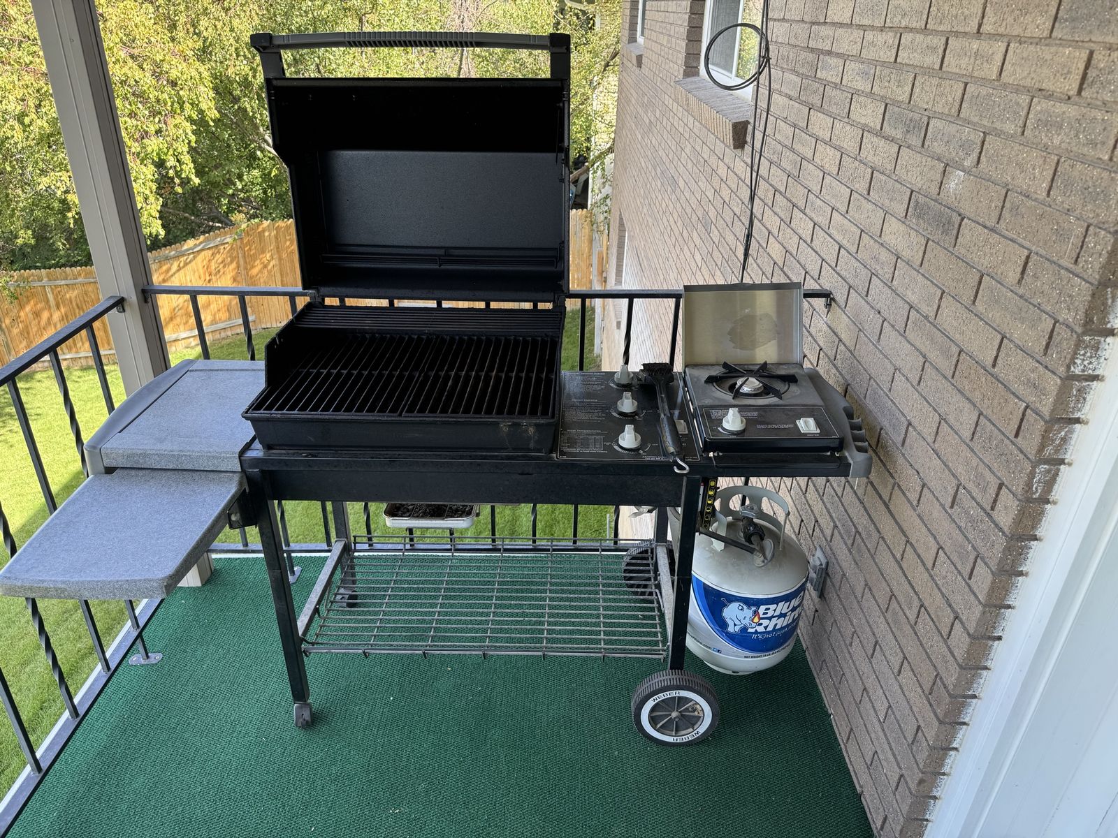 Weber gas grill