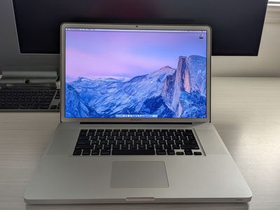 17" MacBook Pro (Late 2011 - 2.5ghz i7/16gb/256gb/superdrive)