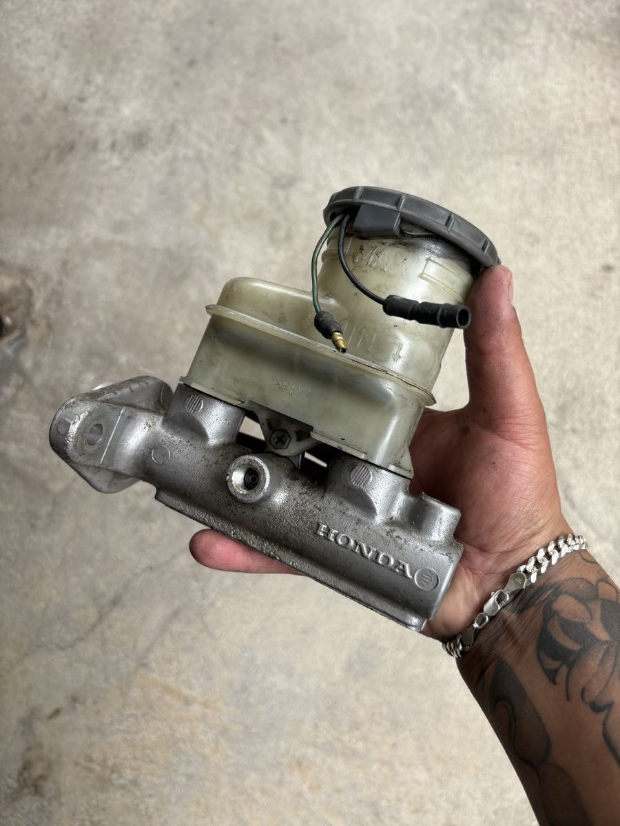 Honda Civic Brake Master Cylinder