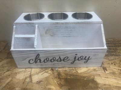 Six-Compartment Countertop Organizer – Excellent Condition – $5