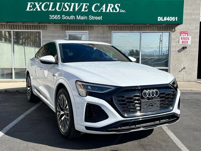 2024 Audi Q8 Sportback e-tron quattro Prestige S line
