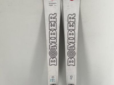Bomber Pro-Carve 70 w/ Marker X-Cell 14 System Bindings