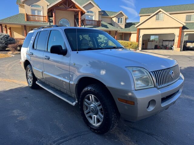 2004 Mercury Mountaineer Luxury
