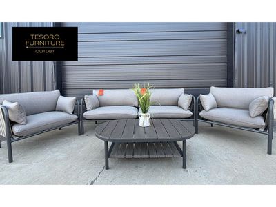NEW SUNVILLA HAGEN PATIO SET