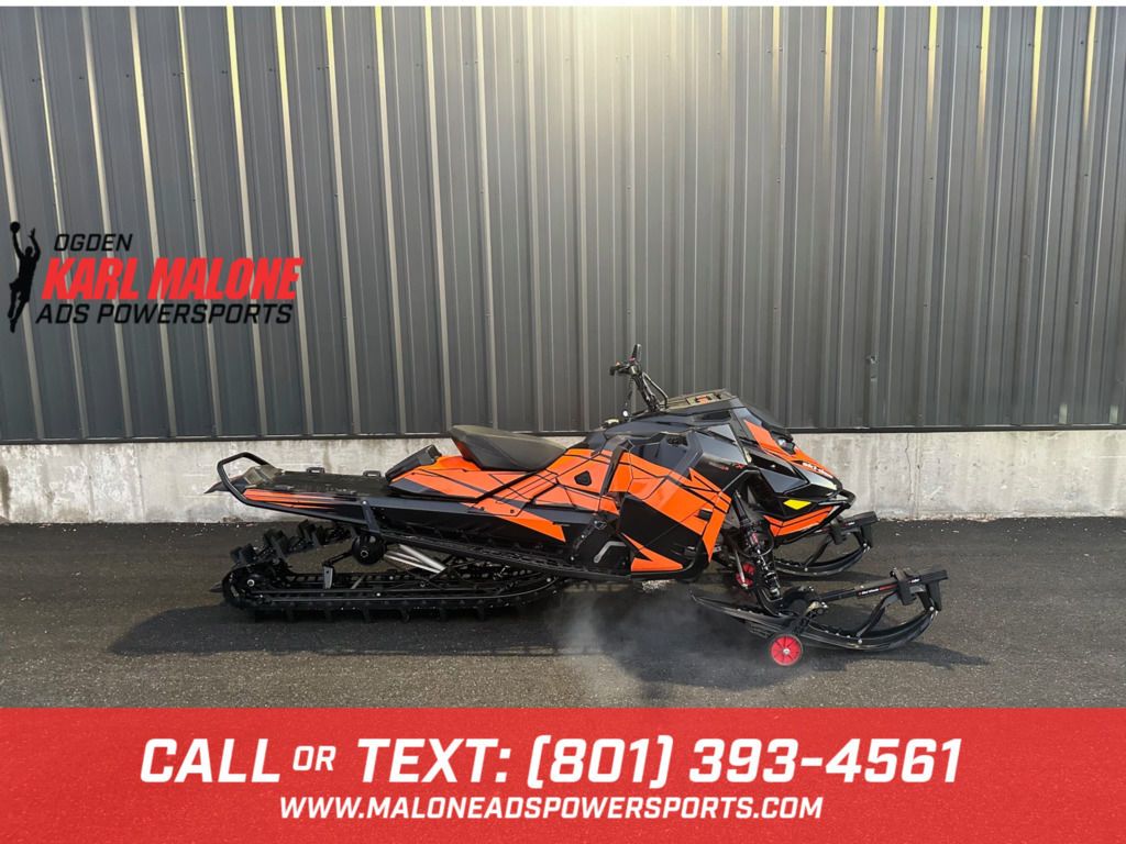 2024 SKI-DOO Summit X 850 E-TEC Turbo R Timeless B