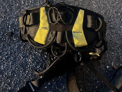 Petzel Sequioa Tree Climbing harness / addle