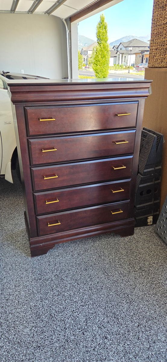 Nice chest of drawers
