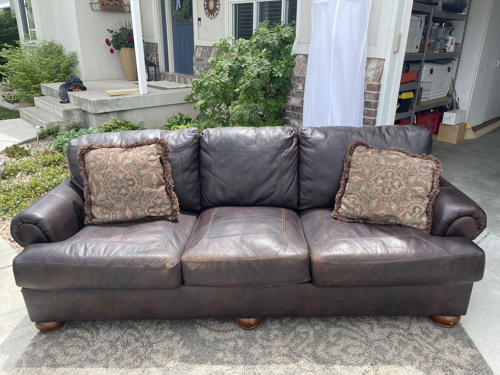 Spacious Brown Leather Sofa - 3-Seater Couch with Decorative Pillows - UsedGood Condition