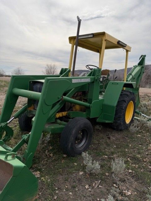 1976 John Deere 310A Backhoe Loader – Runs Strong – New Tires