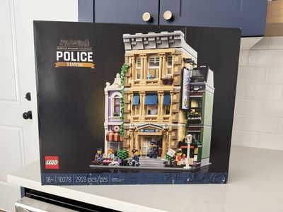 LEGO Modular Buildings Collection Police Station (10278) - 2923 Pieces