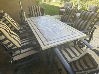 Outdoor Dining Set for 6-PERFECT LIKE NEW-Large