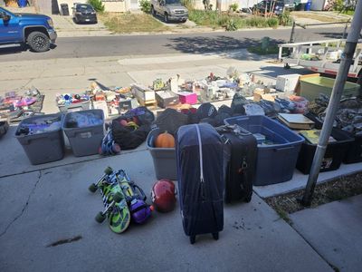 yard sale Melville Drive Magna
