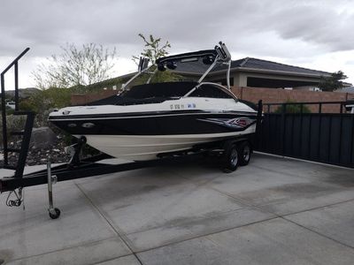 2008 Rinker Captiva 223 R Series, 23.5'