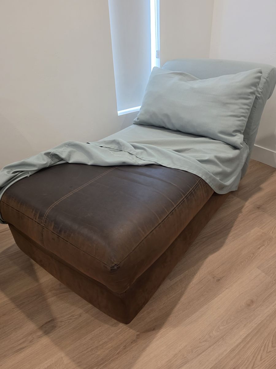 Main image 3