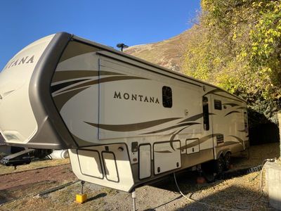 5th Wheel And Possible Tow vehicle