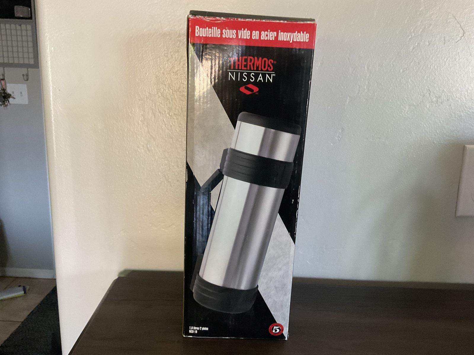 Thermos vacuum bottle