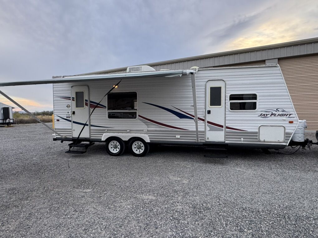 Mint jayco Jayflight - 25RKS Electric Slide