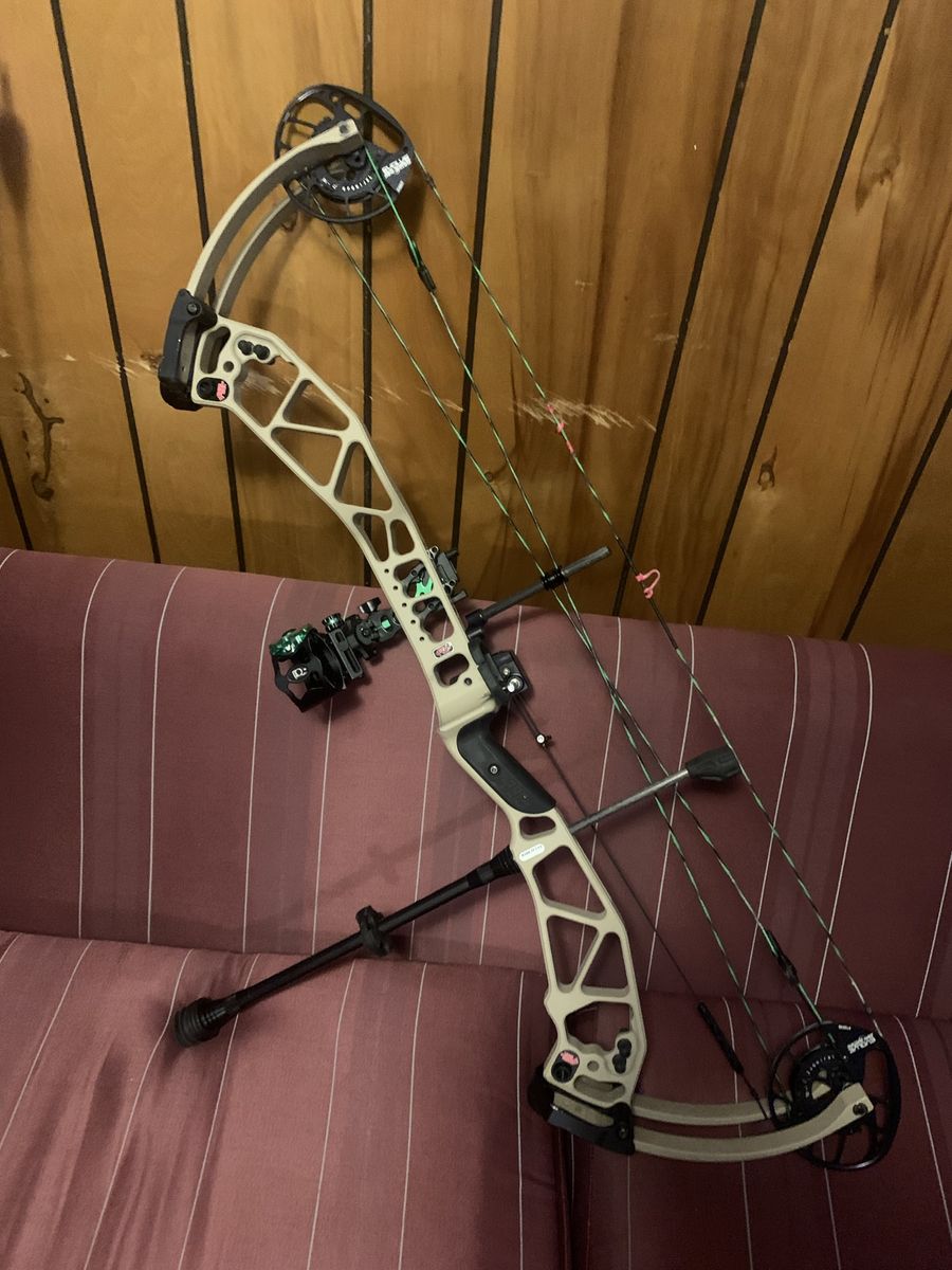 PSE EVO EVL 34 Compound Bow