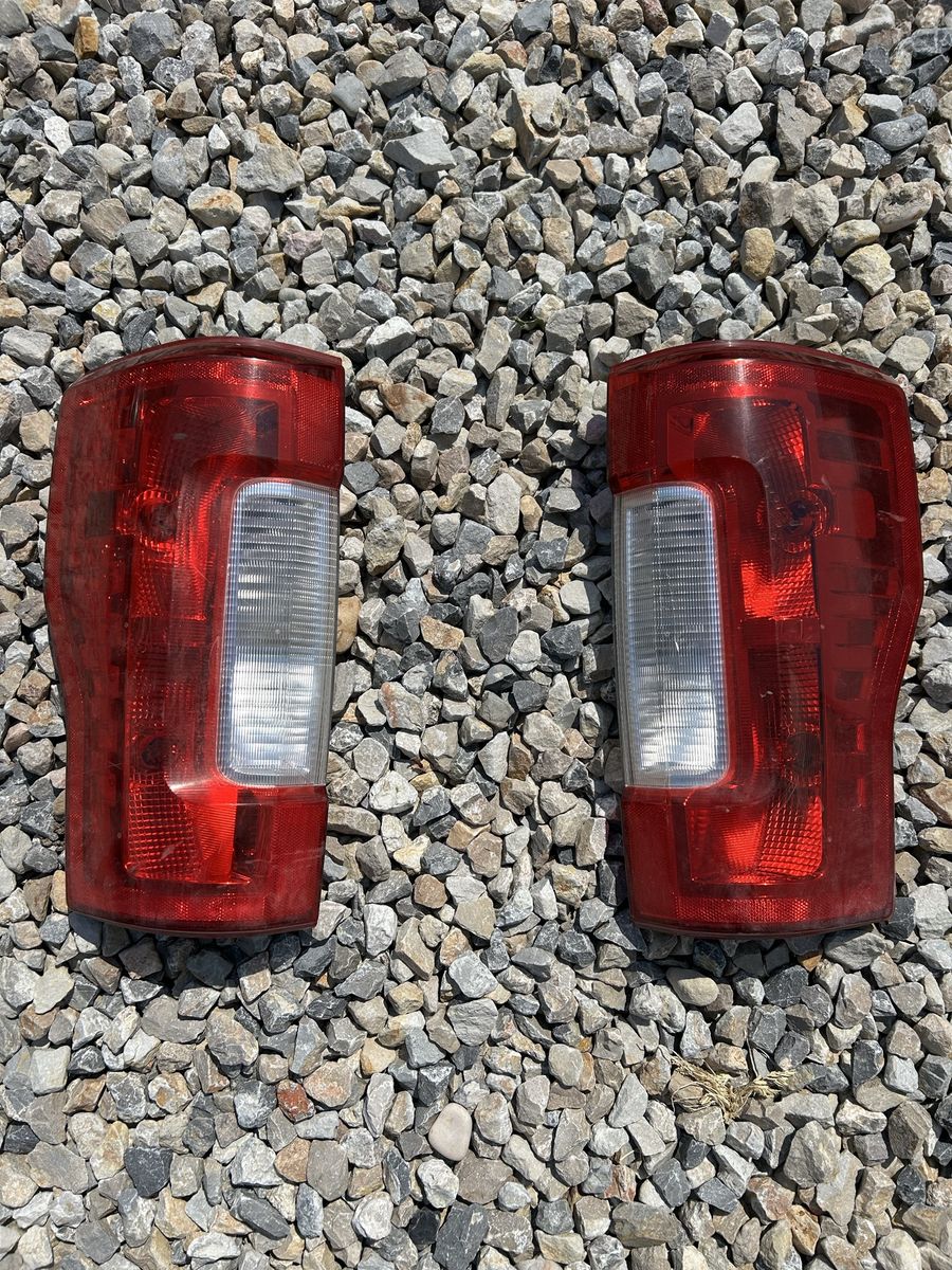 2017-2019Ford F250 F350 Super Duty Tail Lights Left & Right OEM Pair