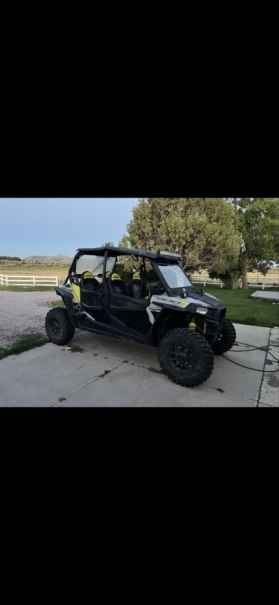 Used Polaris RZR 900 ES UTV - 4-Seater Utility Vehicle