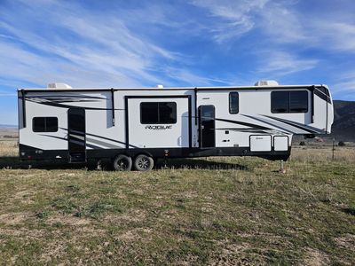 2022 forest river vengence rogue toy hauler