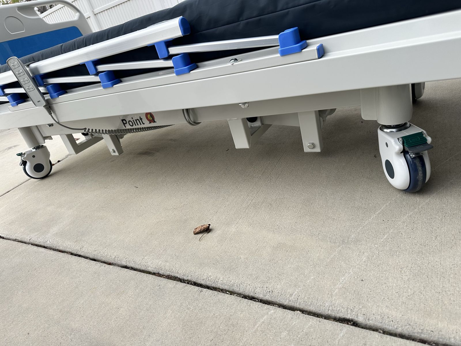 Electric adjustable bed