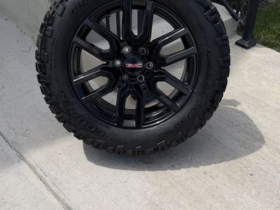 Gmc Sierra 1500 AT4 Rims and Tires 275/60R20 Cooper Discoverer Rugged Trek Like new