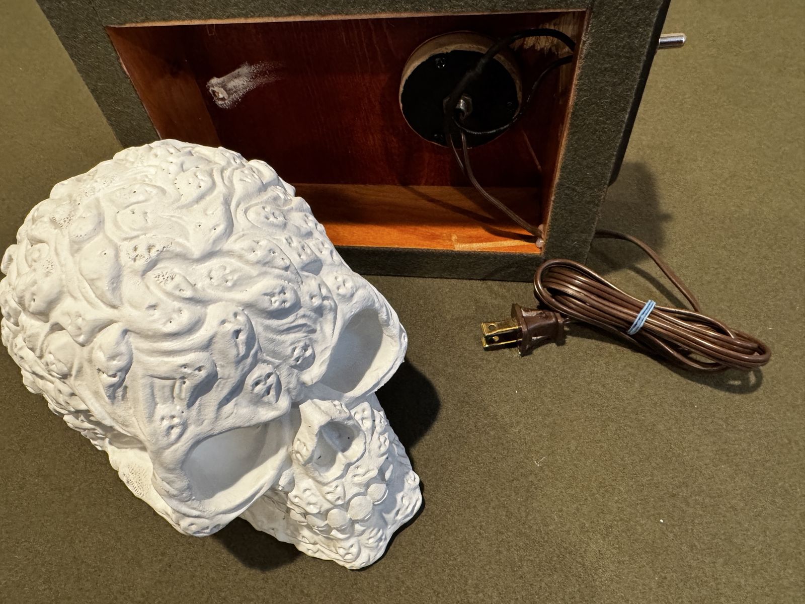 Main image 4