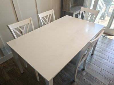 White table with 4 chairs