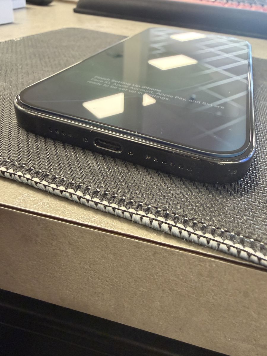 Unlocked Black iPhone 16 Pro Max 256 GB