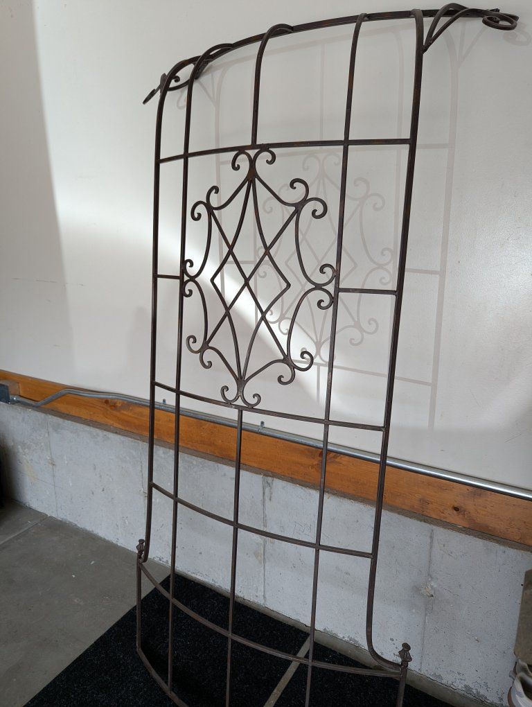 Main image 4