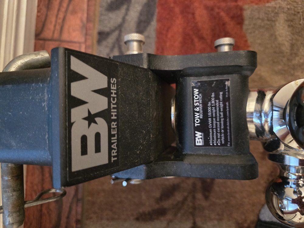 BW TOW & STOW TRAILER HITCH