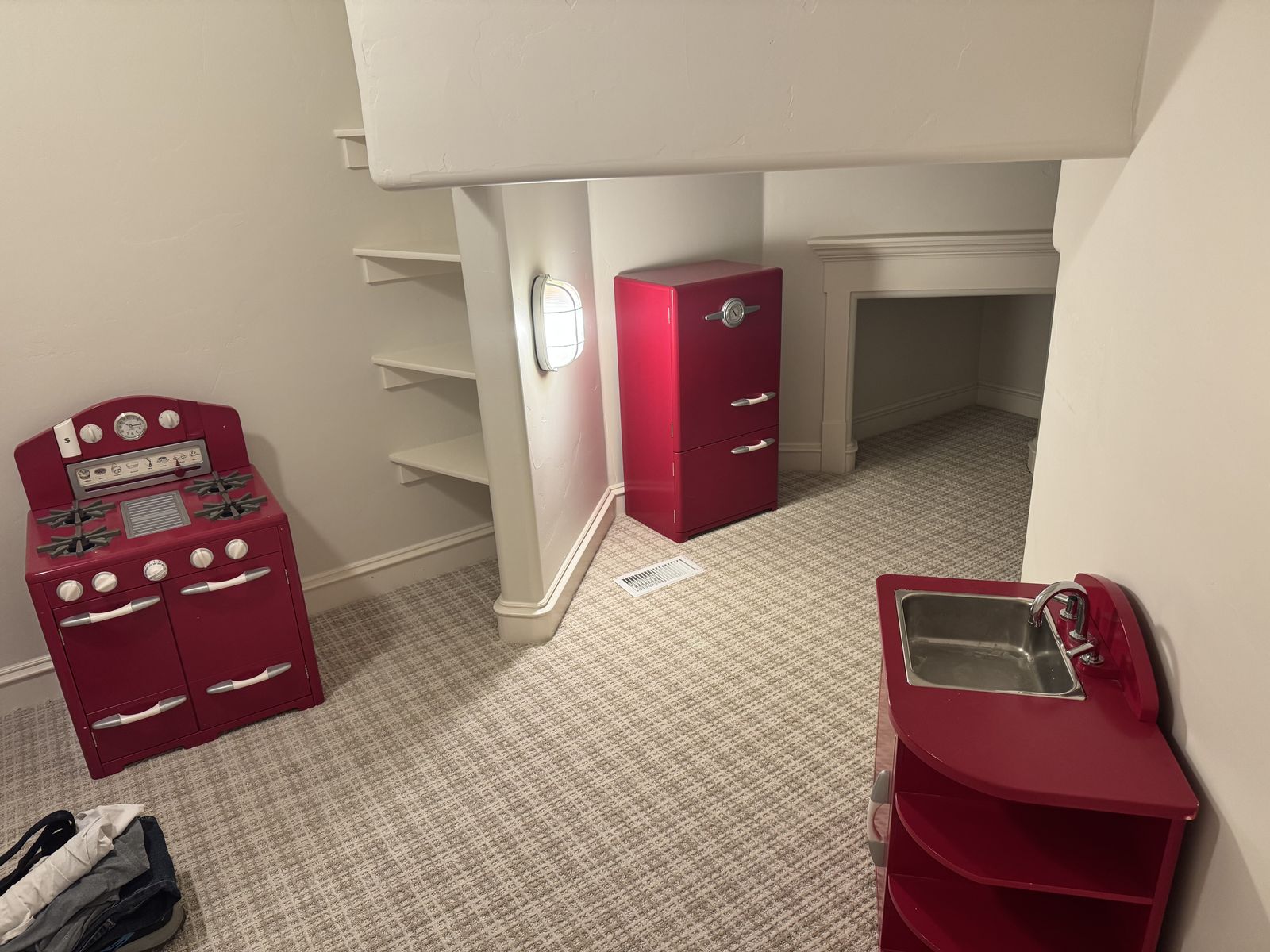 Pottery barn Kids Kitchen Set