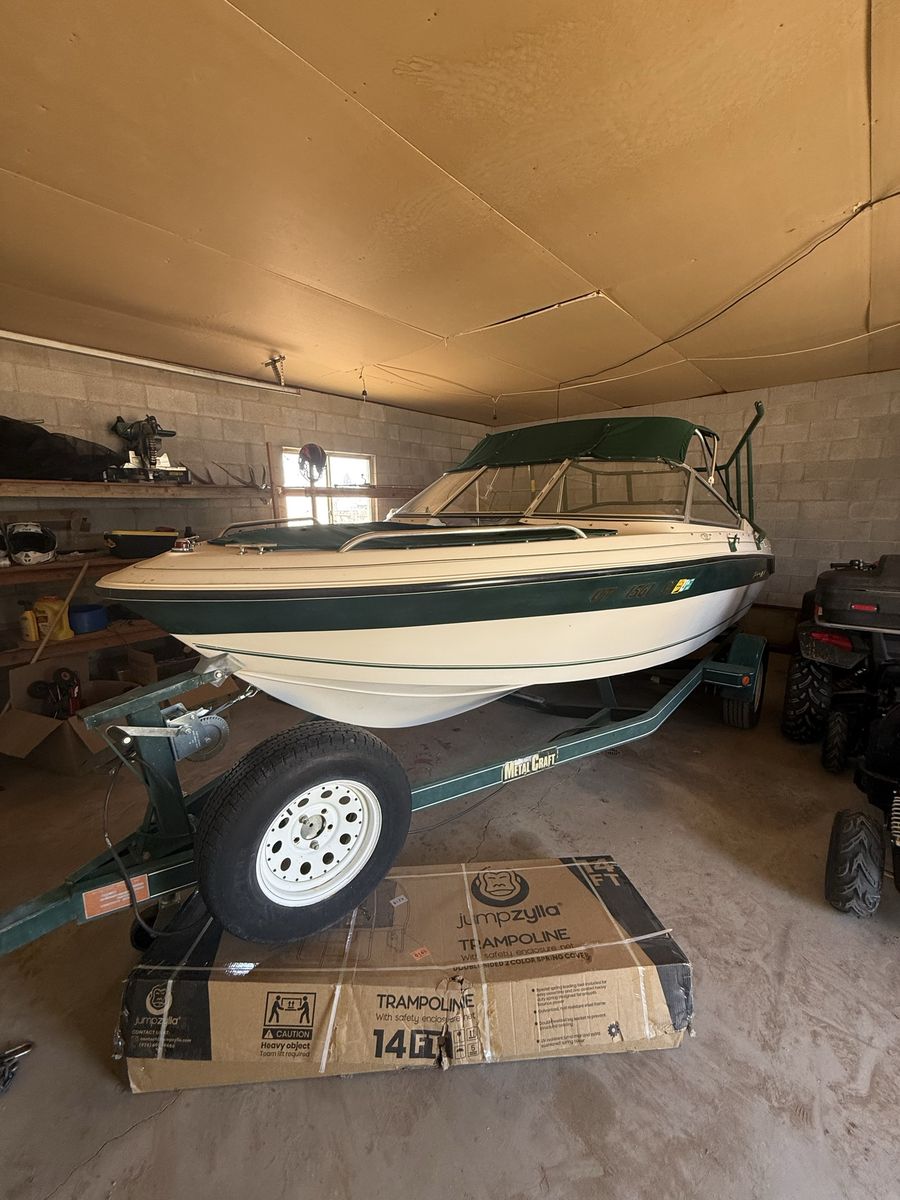 1997 Regal boat