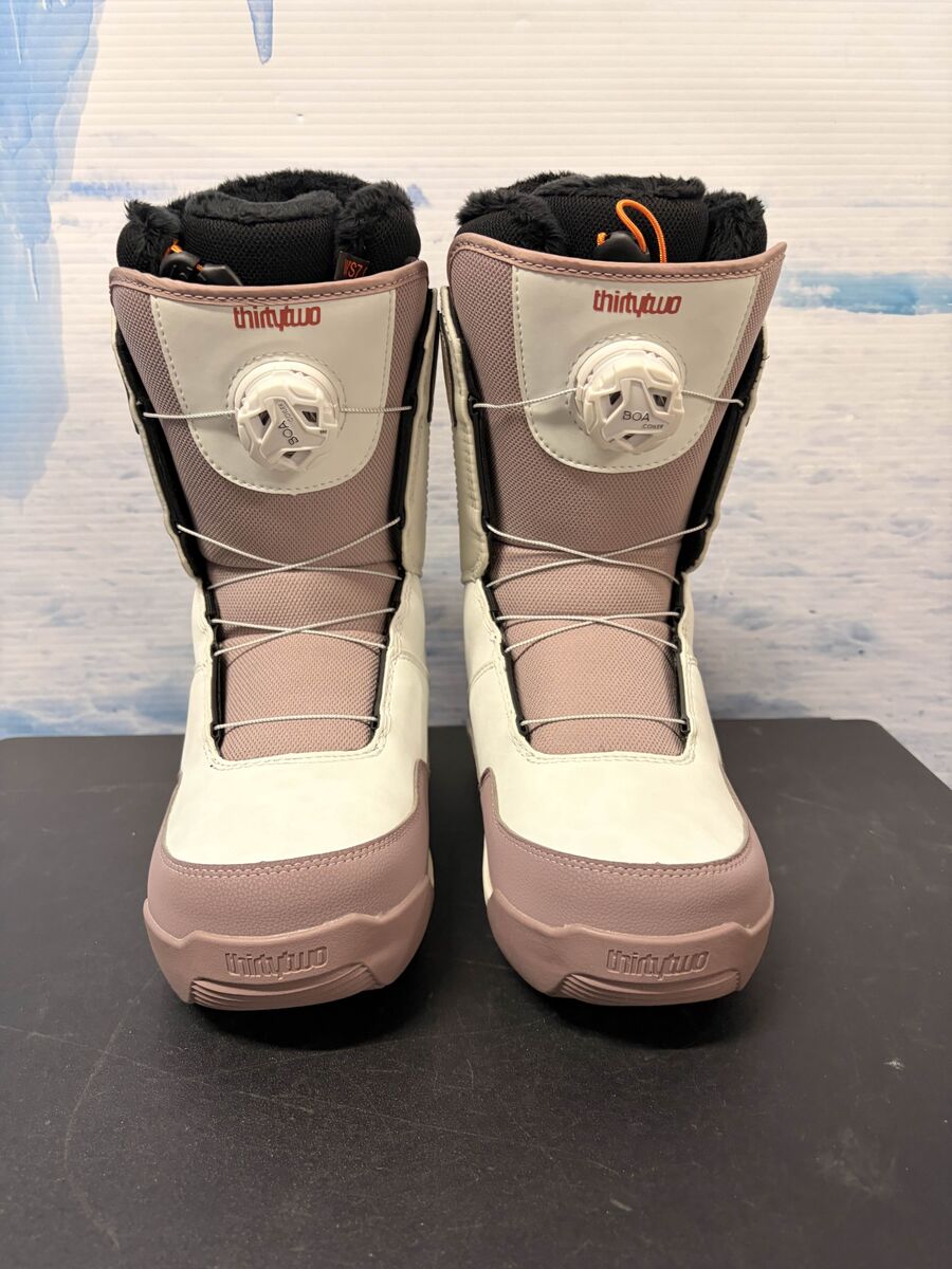 Lightly Used 2026 Thirtytwo W's Shifty Boa Bone Women's Snowboard Boot - 7W US