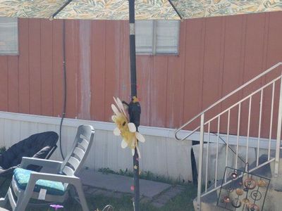 Patio Umbrella with Leaf Pattern - Outdoor Shade Solution