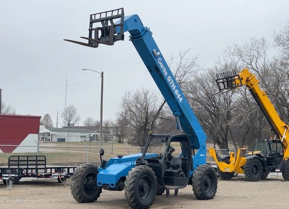 2013 Genie GTH 844 Telehandler