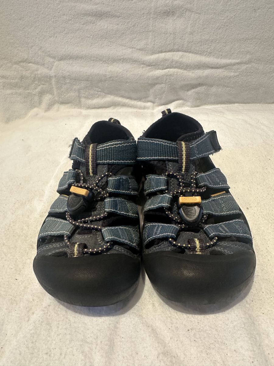 Keen toddler size 13 blue Wtrprf hiking sandals