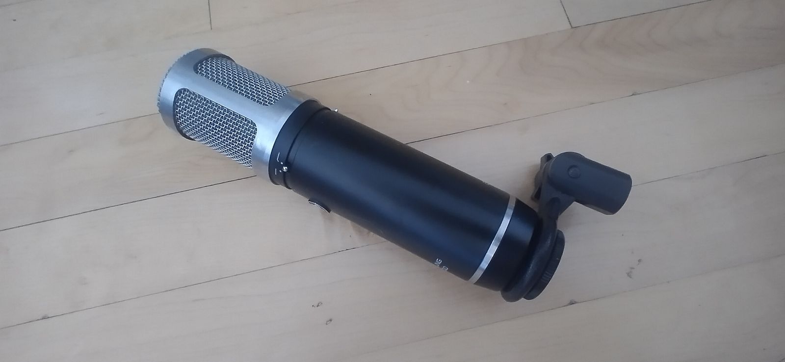 Sterling ST59 class A FET microphone multi-pattern condenser