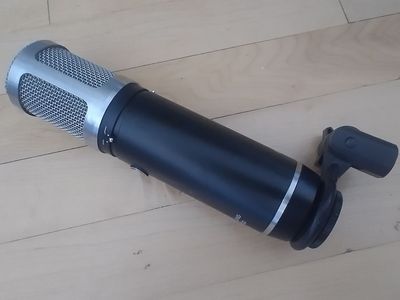 Sterling ST59 class A FET microphone multi-pattern condenser
