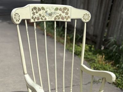 Vintage Ethan Allan rocking chair Hitchcock style beautiful bird, floral pattern. Antique farmhouse.
