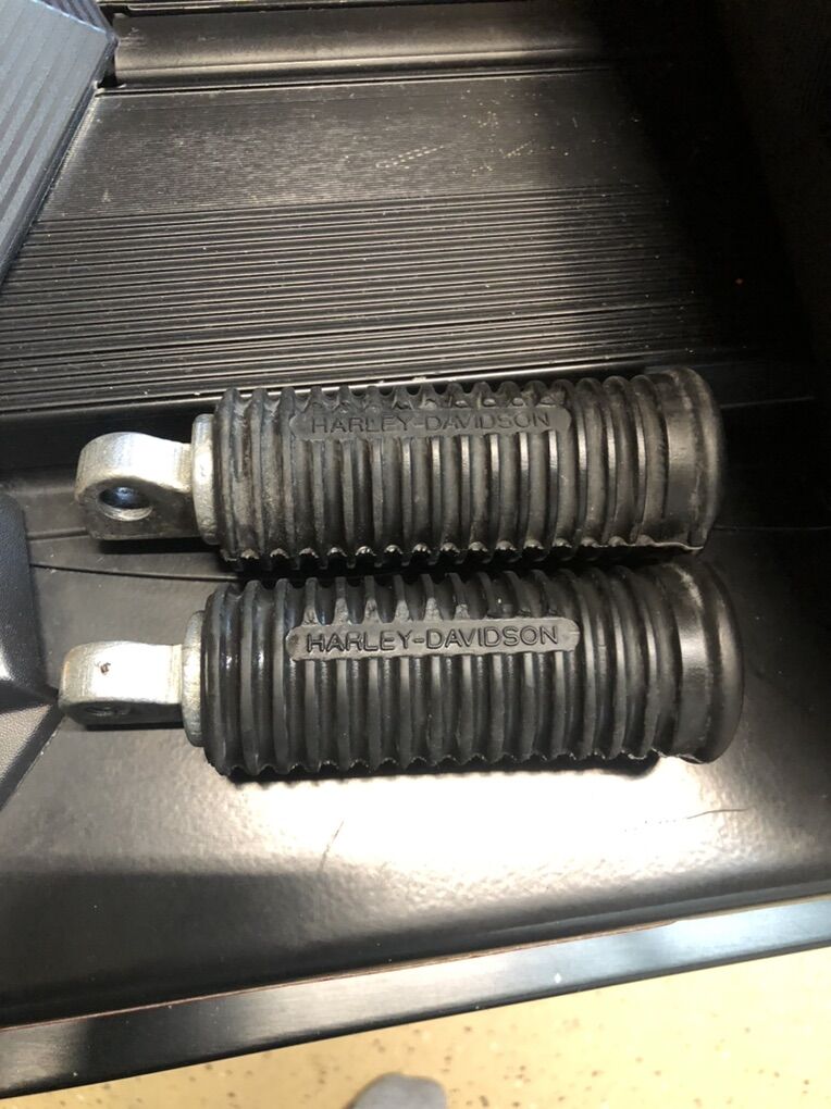 Harley Footpegs - OverSize and Standard
