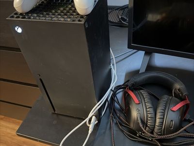 Xbox Series X with Gamesir controller and Hyper X headset included
