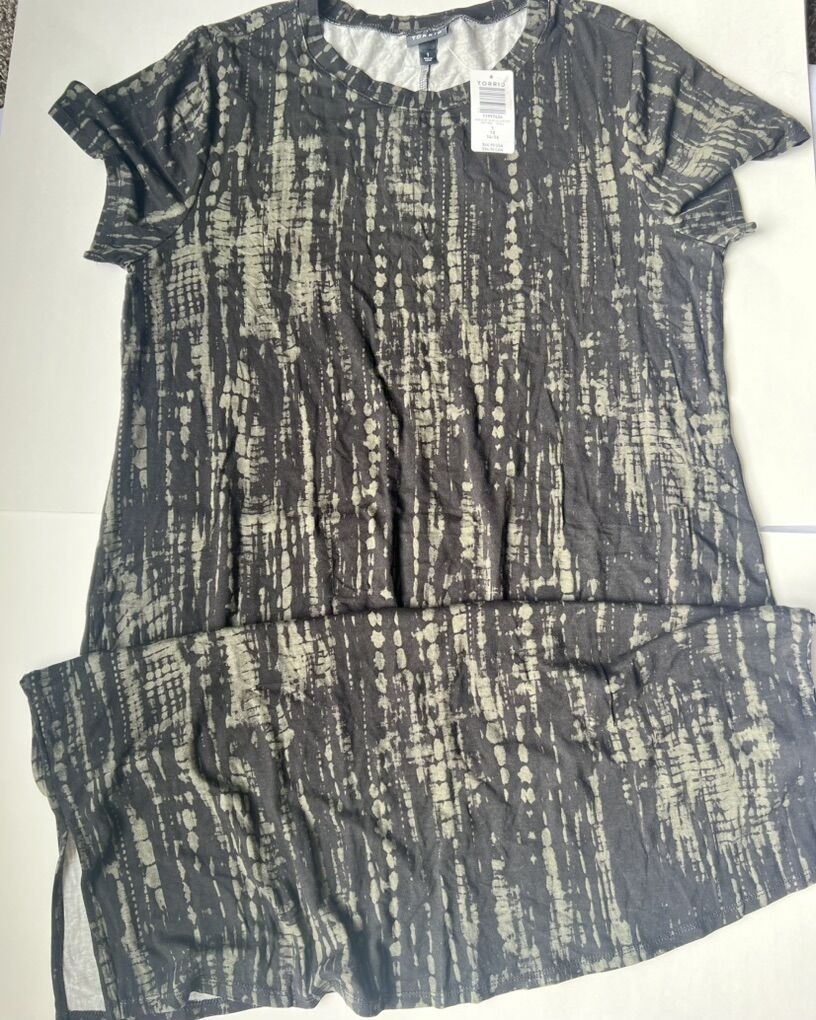 NWT Torrid Dress Size 1 (1X 14/16) – Black & Green – Knee Length – New With Tags