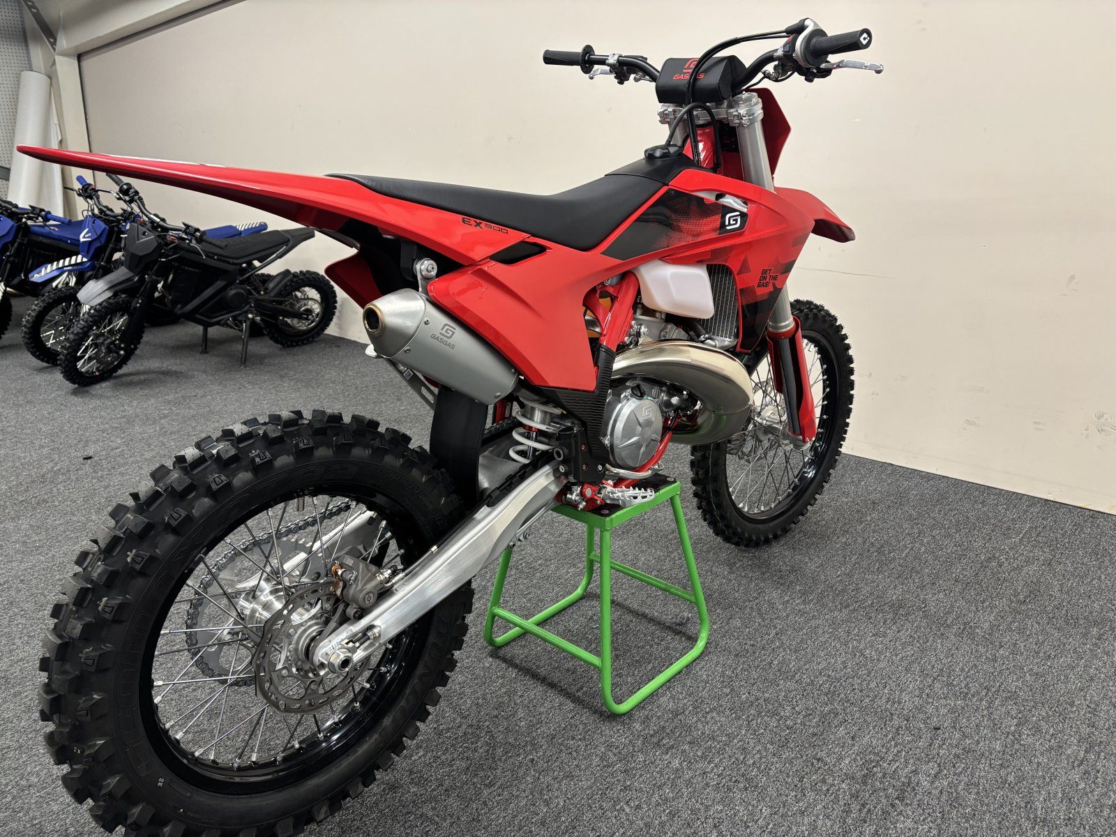 Main image 5