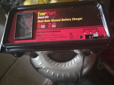 EverStart Basic Six Dual-Rate Manual Battery Charger (WM-82-6) 6V/12V
