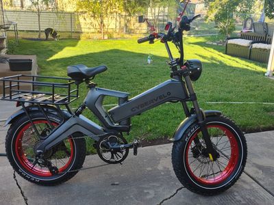 2 Cybervelo E-Bikes
